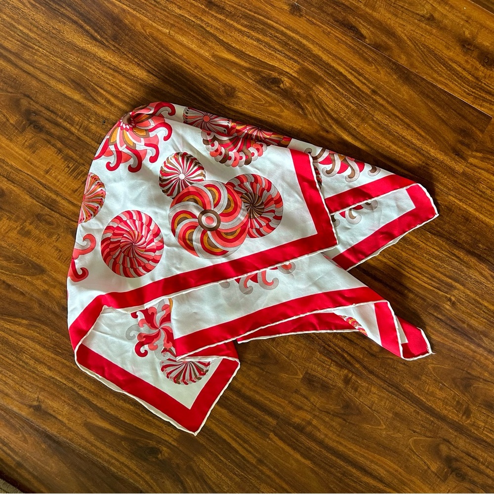 Funky Retro Red & White Printed Scarf